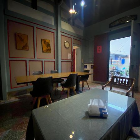 彼岸古厝民宿-包棟優先--Biiann B&B Jinning Extérieur photo