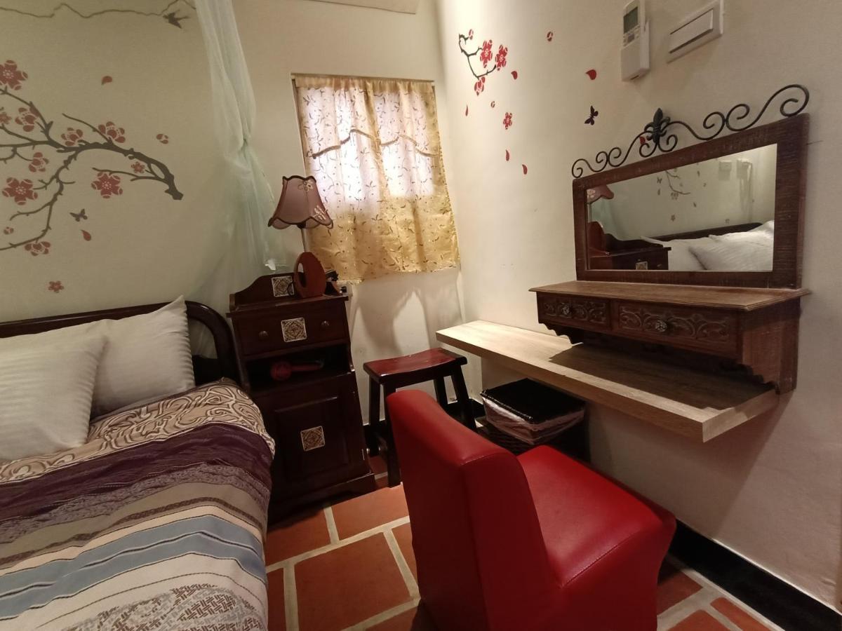 彼岸古厝民宿-包棟優先--Biiann B&B Jinning Extérieur photo