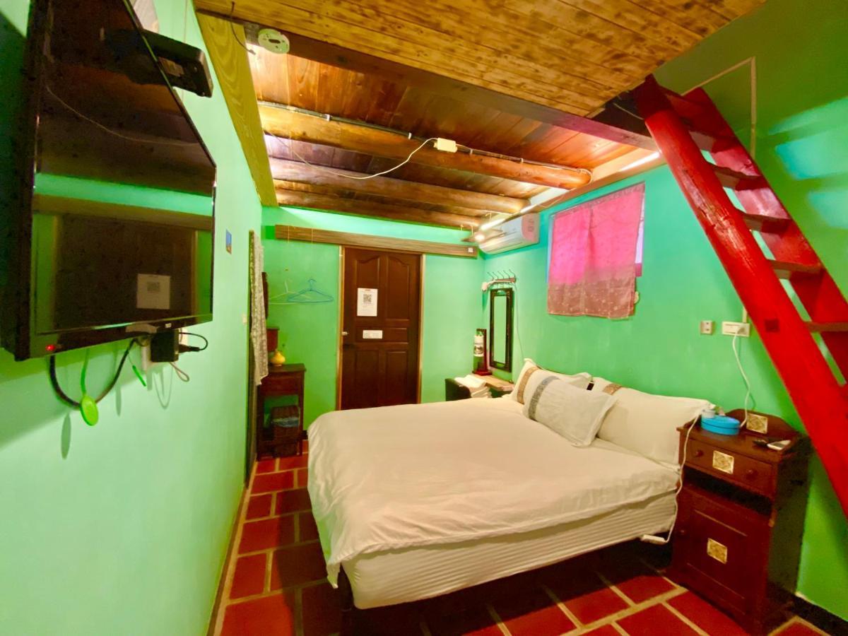 彼岸古厝民宿-包棟優先--Biiann B&B Jinning Extérieur photo