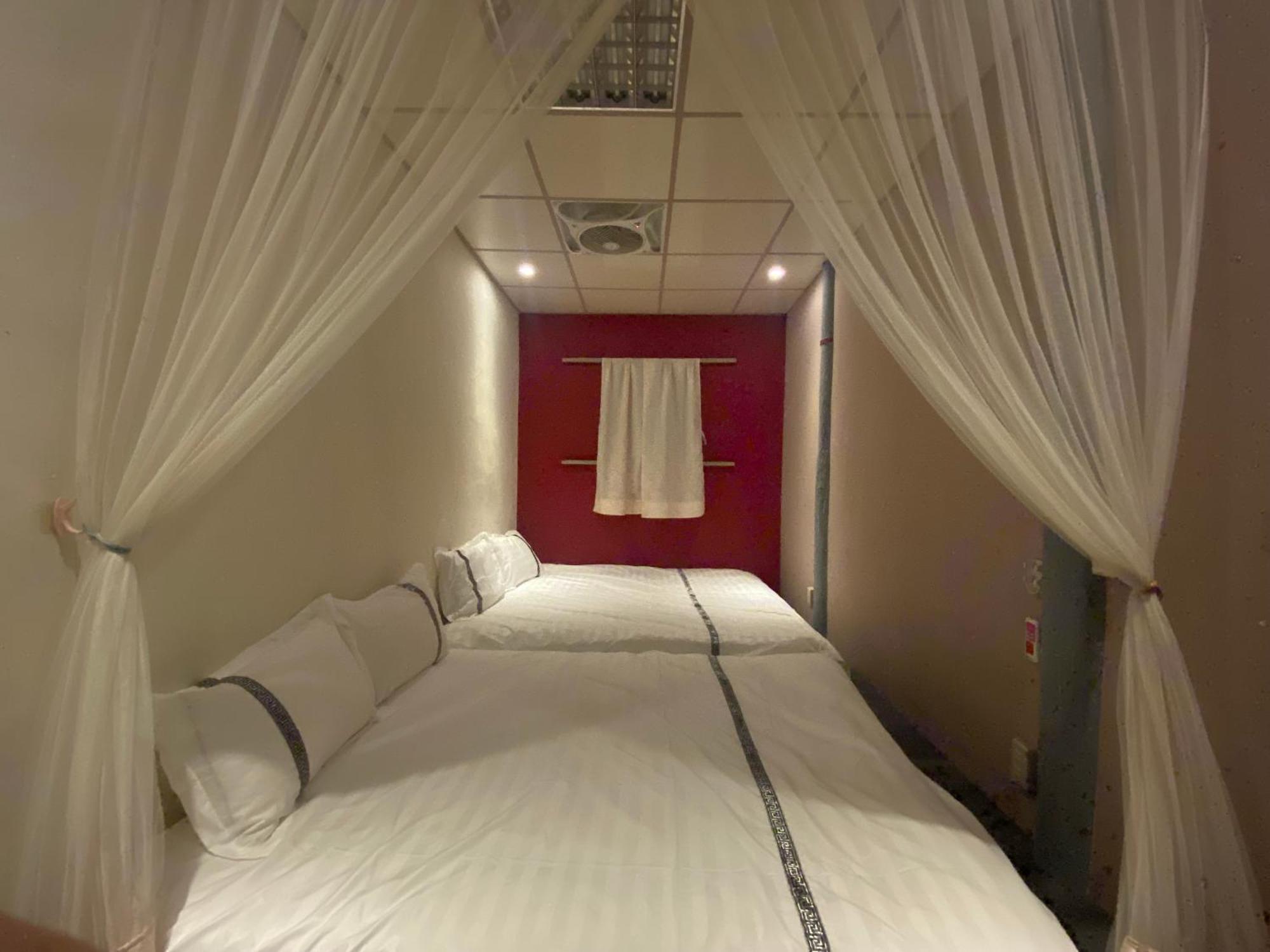 彼岸古厝民宿-包棟優先--Biiann B&B Jinning Extérieur photo